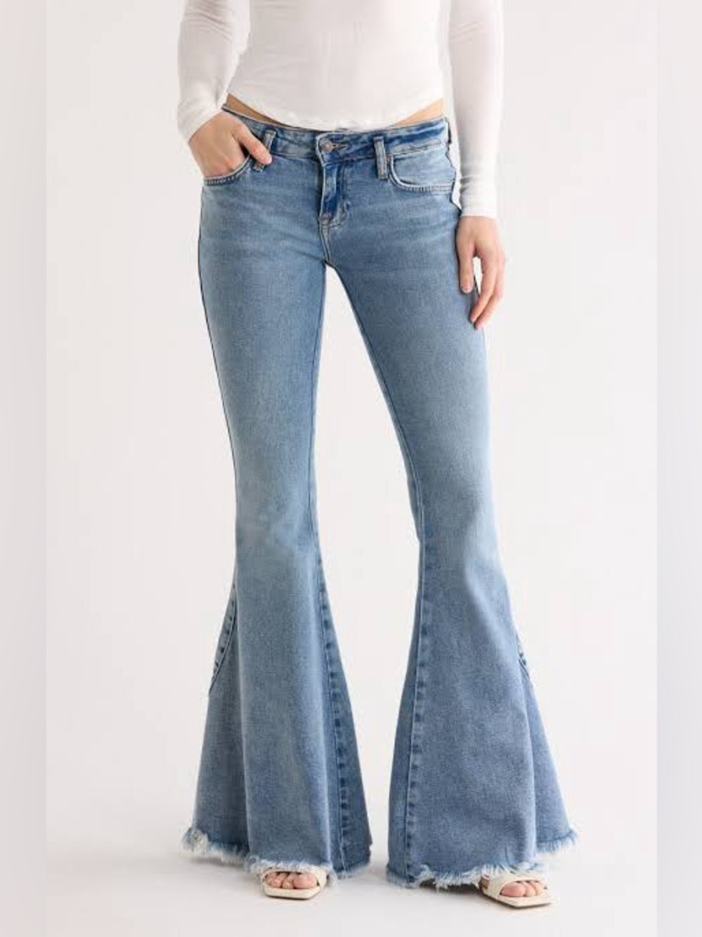 Free People Emre Flare Jeans Size 30 NWT